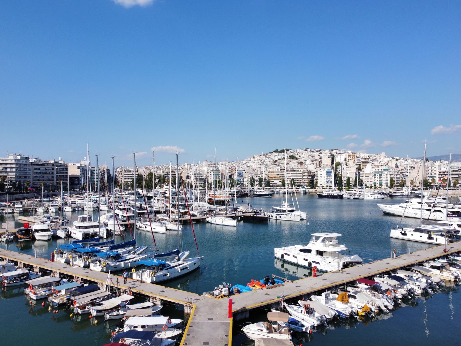 Busy marina on a clear day